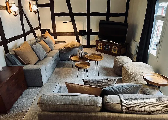 House Burgblick1 With Terrace - Vosproperties Vakantiehuis *